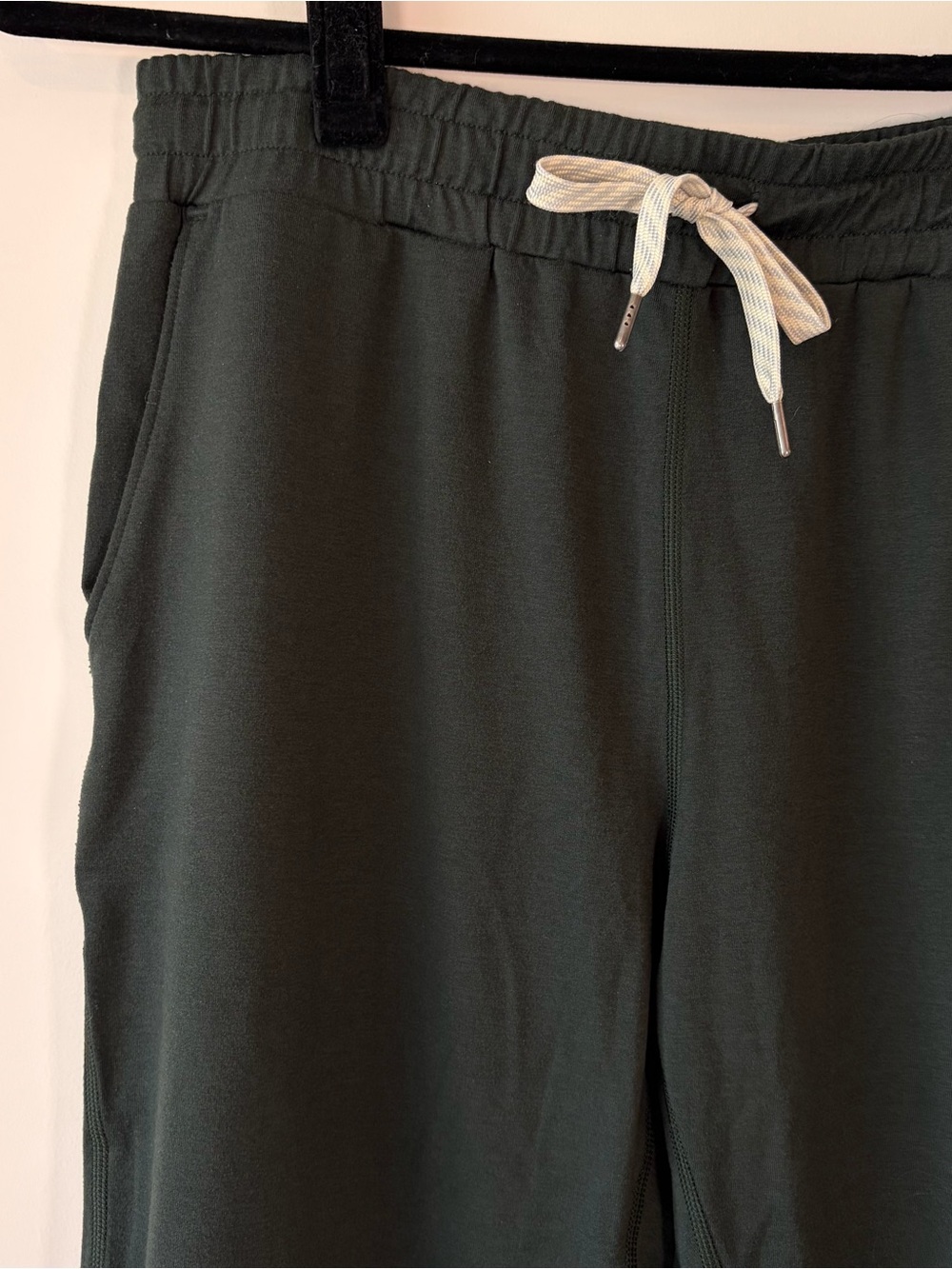 Vuori Performance Jogger Women’s Small Heather Evergreen DreamKnit Athleisure - Picture 3 of 9